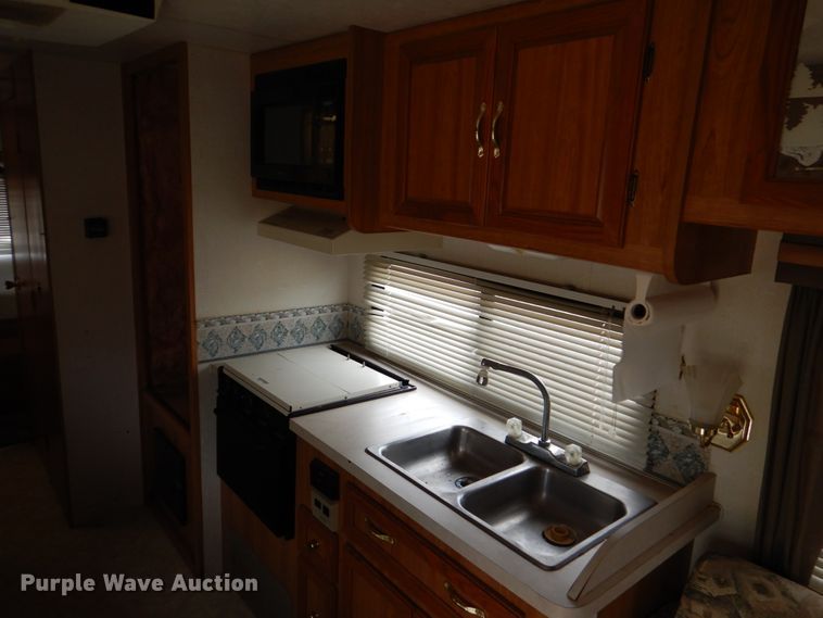 image for item DH5378 2001 Coachmen Workhorse P32 Mirada 300QB  rv