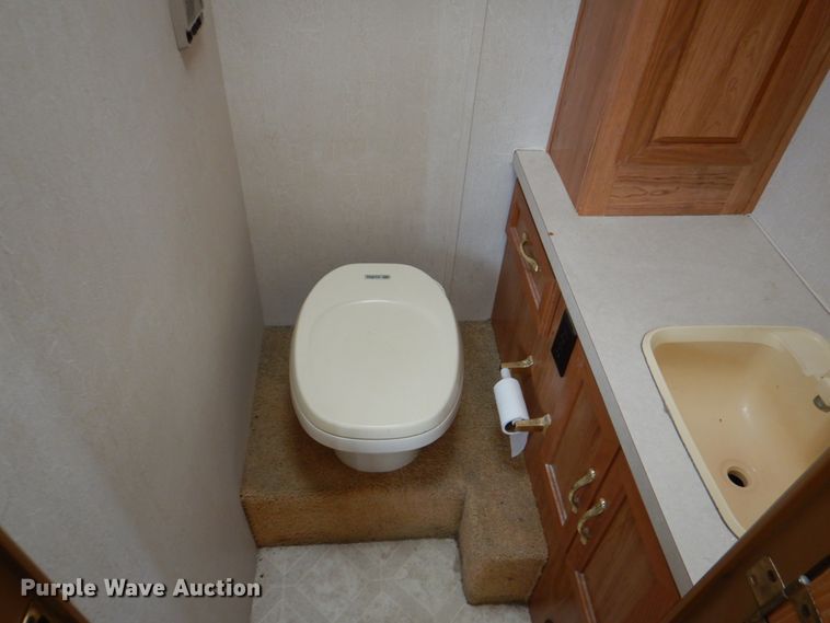 image for item DH5378 2001 Coachmen Workhorse P32 Mirada 300QB  rv