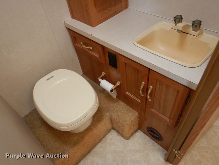 image for item DH5378 2001 Coachmen Workhorse P32 Mirada 300QB  rv