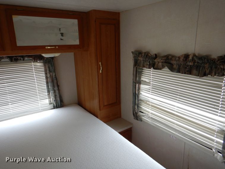 image for item DH5378 2001 Coachmen Workhorse P32 Mirada 300QB  rv