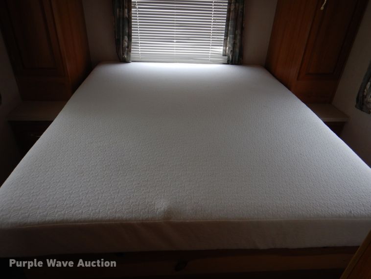 image for item DH5378 2001 Coachmen Workhorse P32 Mirada 300QB  rv