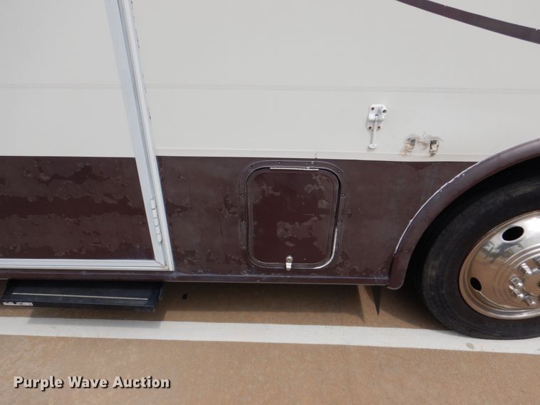 image for item DH5378 2001 Coachmen Workhorse P32 Mirada 300QB  rv