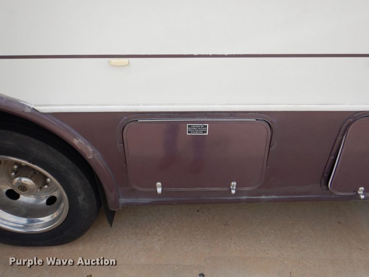 image for item DH5378 2001 Coachmen Workhorse P32 Mirada 300QB  rv