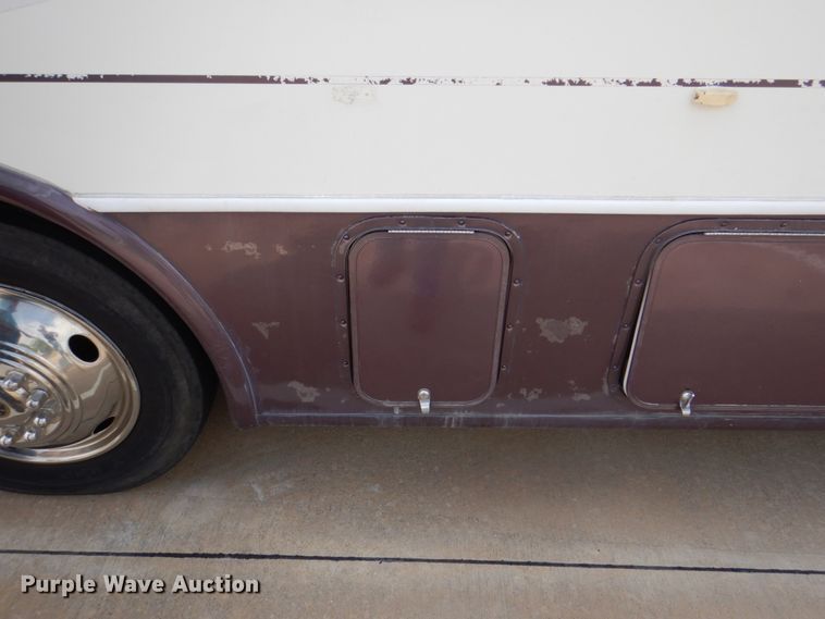 image for item DH5378 2001 Coachmen Workhorse P32 Mirada 300QB  rv