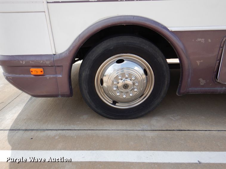 image for item DH5378 2001 Coachmen Workhorse P32 Mirada 300QB  rv