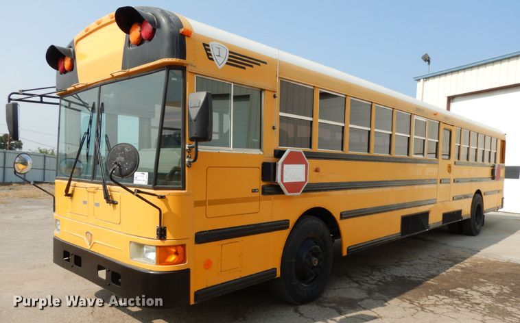image for item DH6642 2005 International RE300  school bus