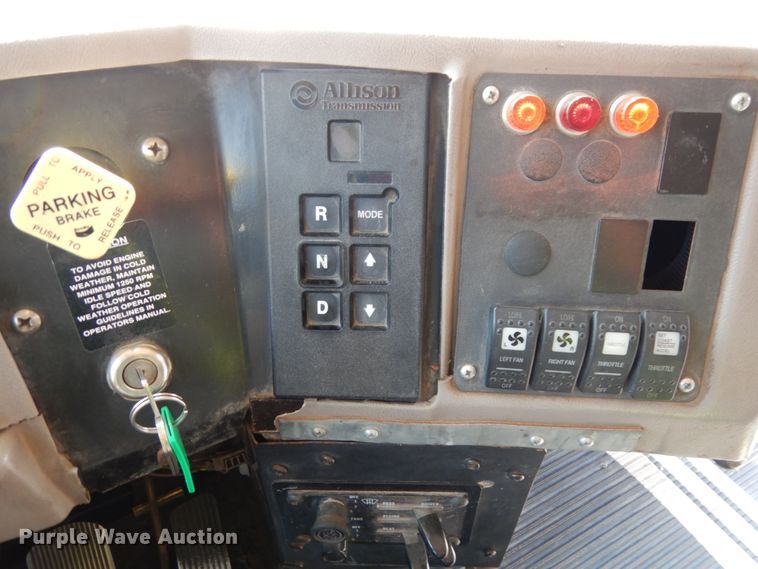 image for item DH6642 2005 International RE300  school bus