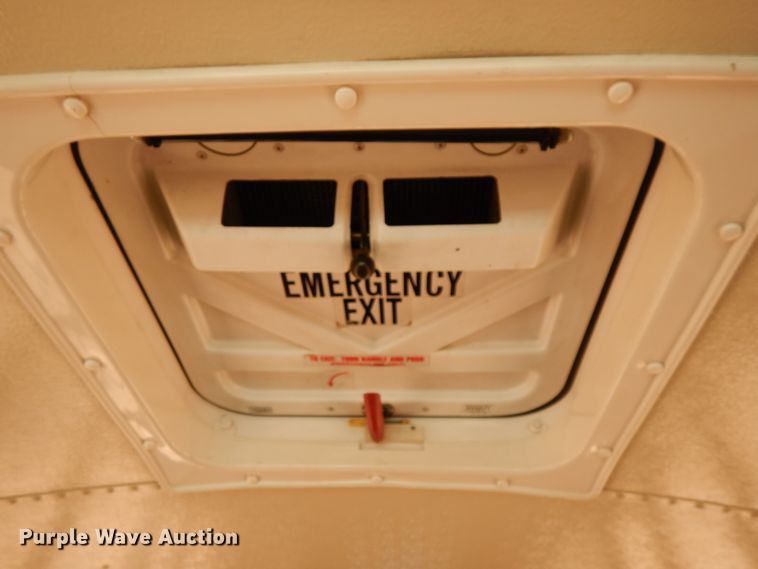 image for item DH6642 2005 International RE300  school bus