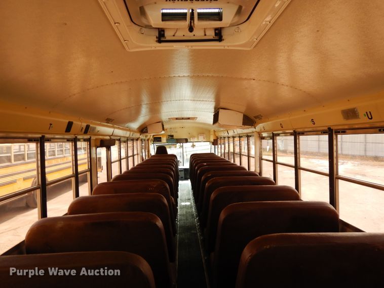 image for item DH6642 2005 International RE300  school bus