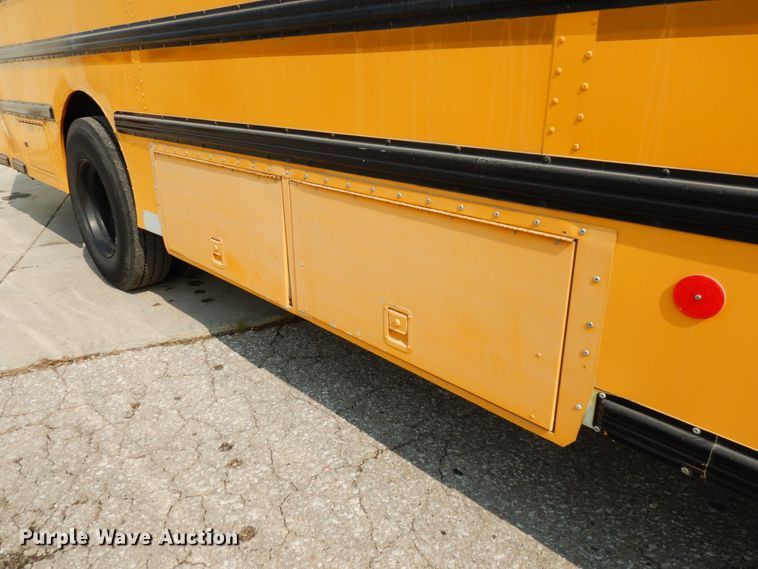 image for item DH6642 2005 International RE300  school bus