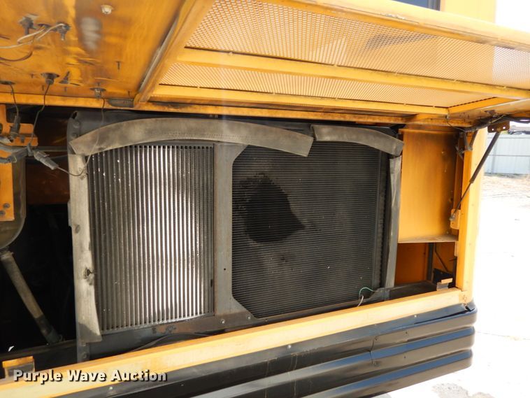 image for item DH6642 2005 International RE300  school bus