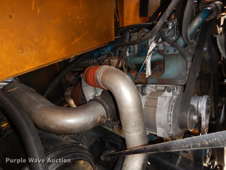 image for item DH6642 2005 International RE300  school bus