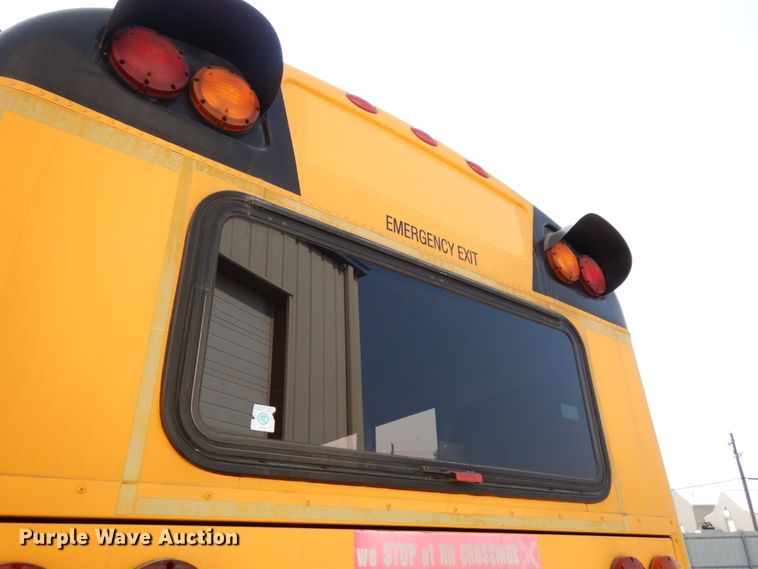 image for item DH6642 2005 International RE300  school bus