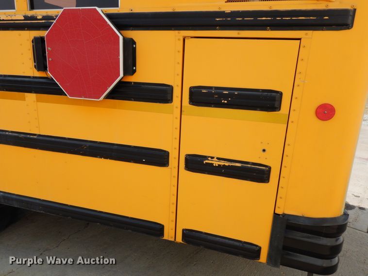 image for item DH6642 2005 International RE300  school bus