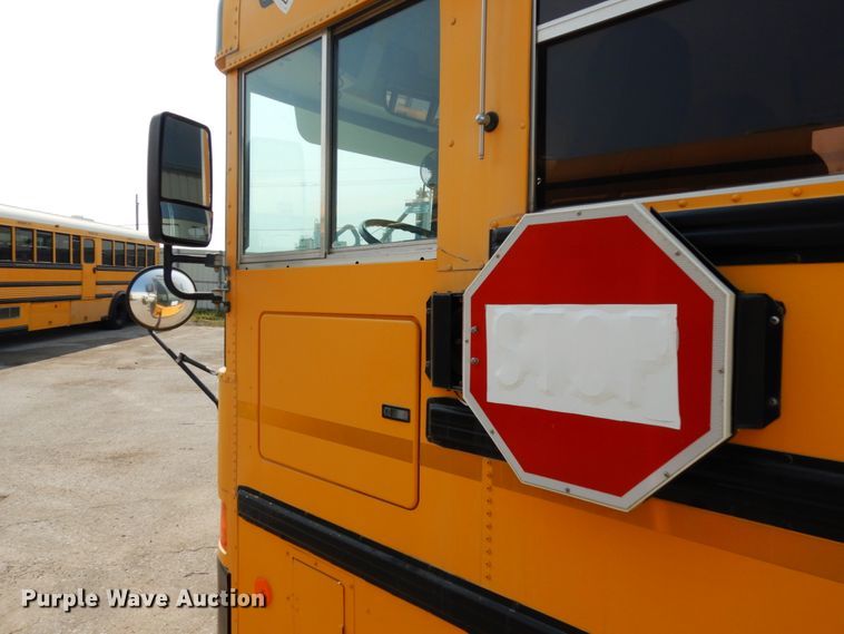 image for item DH6642 2005 International RE300  school bus