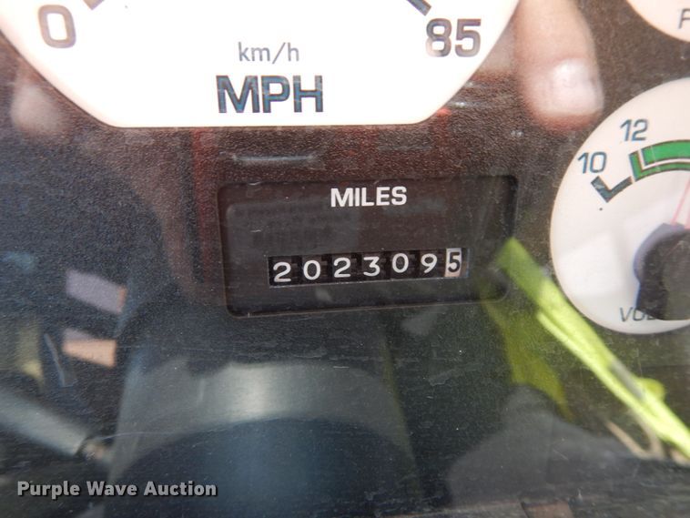 image for item DH6643 2005 International RE300  school bus