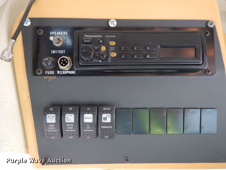 image for item DH6643 2005 International RE300  school bus