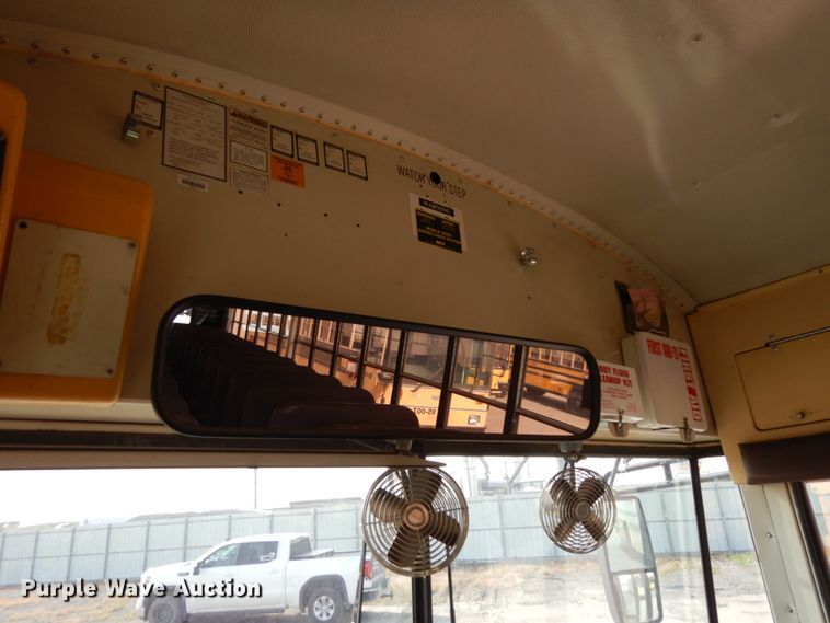 image for item DH6643 2005 International RE300  school bus