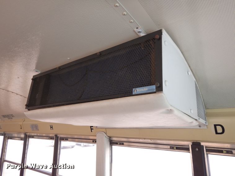 image for item DH6643 2005 International RE300  school bus