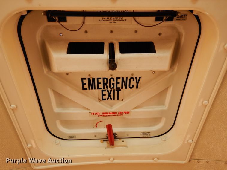 image for item DH6643 2005 International RE300  school bus