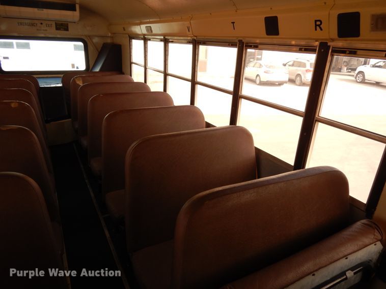 image for item DH6643 2005 International RE300  school bus