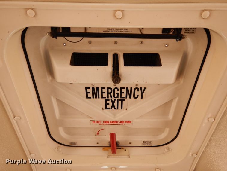 image for item DH6643 2005 International RE300  school bus