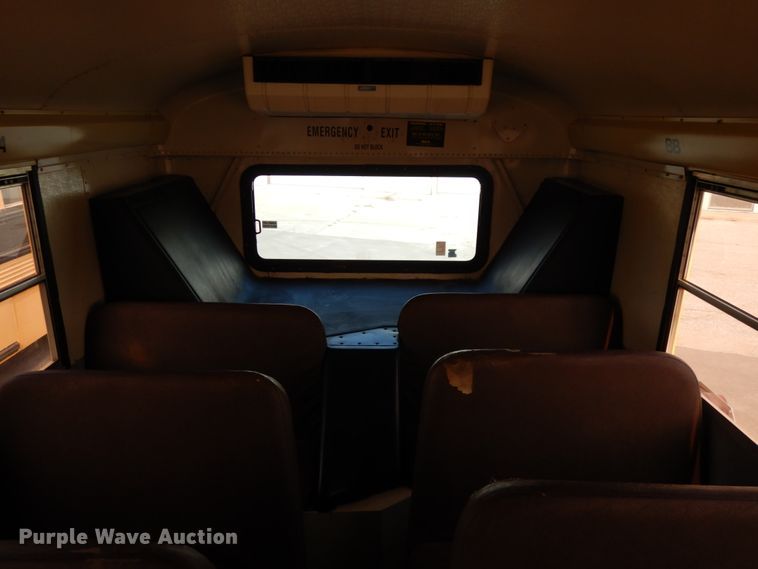 image for item DH6643 2005 International RE300  school bus