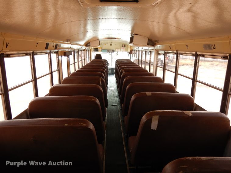 image for item DH6643 2005 International RE300  school bus