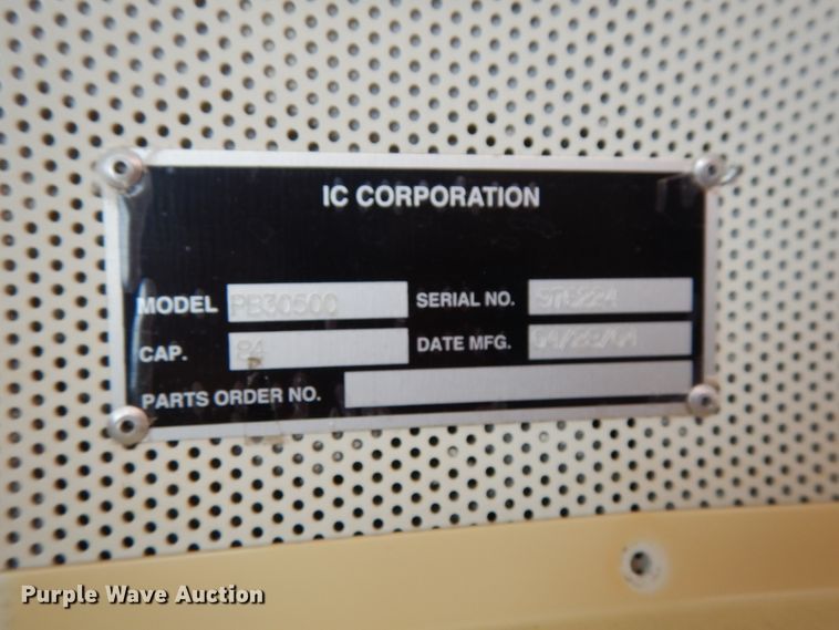 image for item DH6643 2005 International RE300  school bus