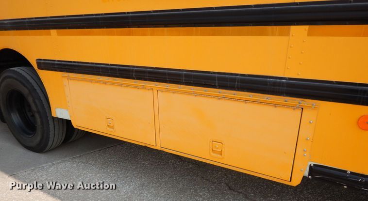 image for item DH6643 2005 International RE300  school bus
