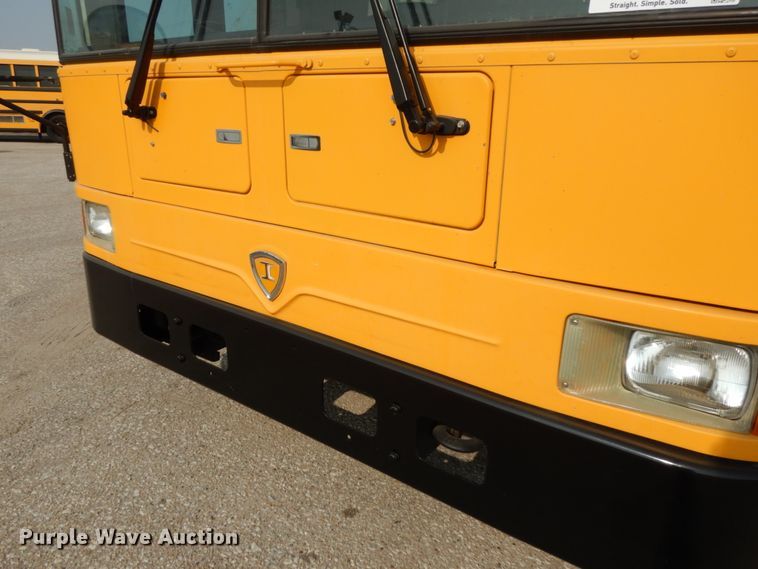 image for item DH6643 2005 International RE300  school bus