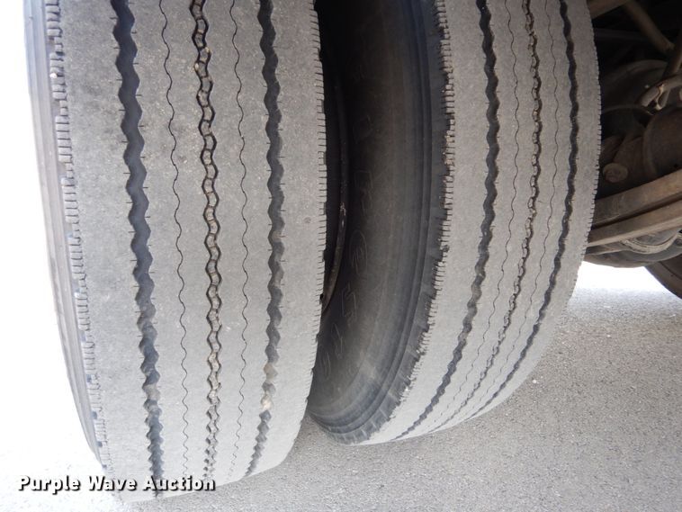 image for item DH6643 2005 International RE300  school bus