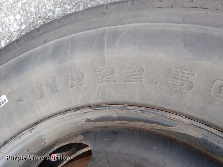 image for item DH6643 2005 International RE300  school bus