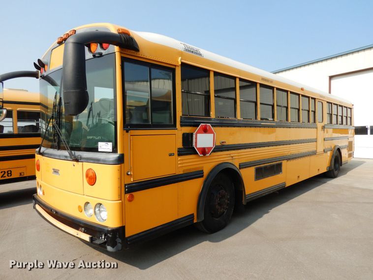 image for item DH6645 2003 Thomas Built Saf-T-Liner  school bus