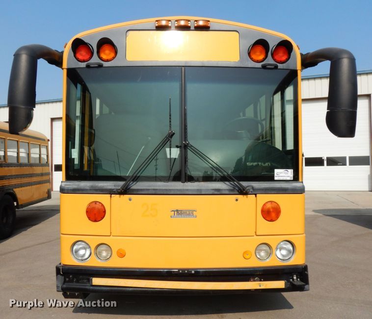 image for item DH6645 2003 Thomas Built Saf-T-Liner  school bus