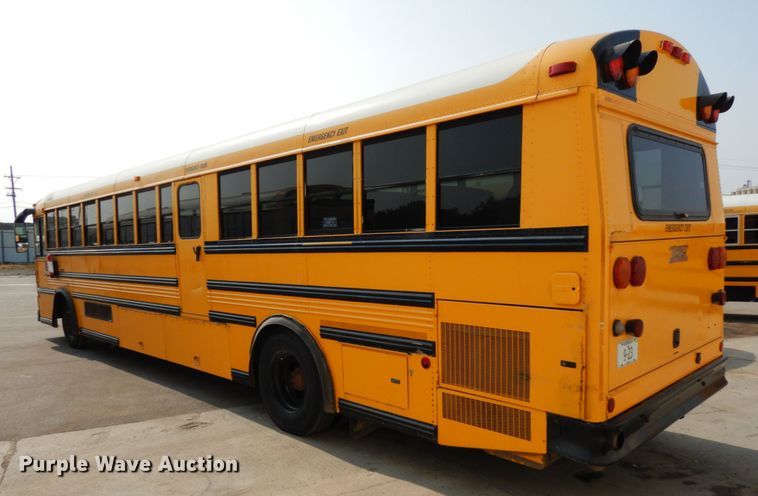 image for item DH6645 2003 Thomas Built Saf-T-Liner  school bus
