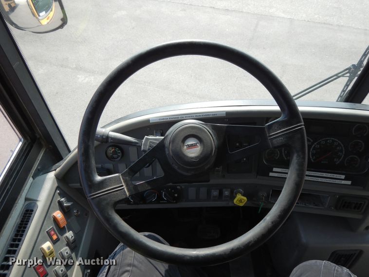 image for item DH6645 2003 Thomas Built Saf-T-Liner  school bus