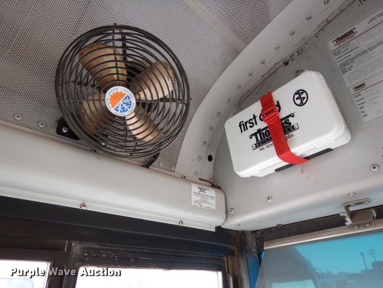 image for item DH6645 2003 Thomas Built Saf-T-Liner  school bus