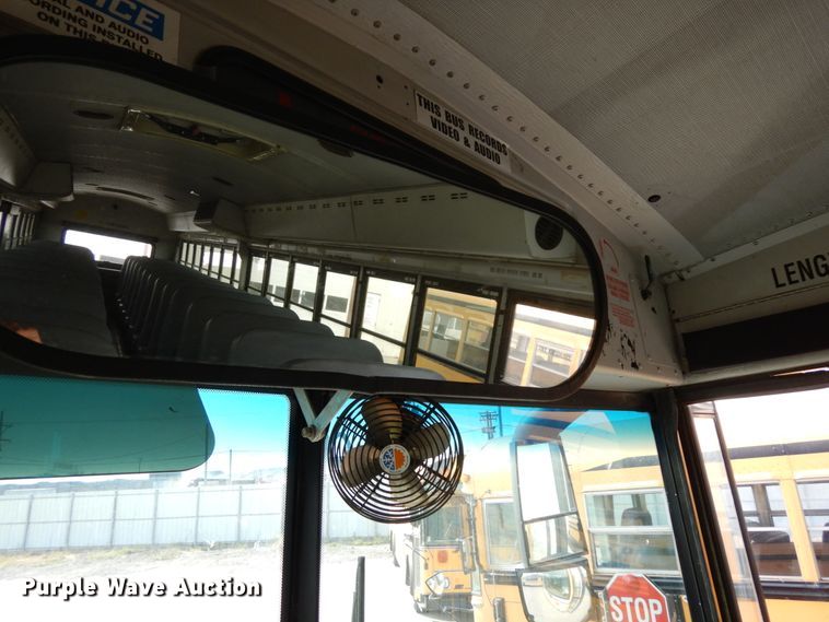 image for item DH6645 2003 Thomas Built Saf-T-Liner  school bus