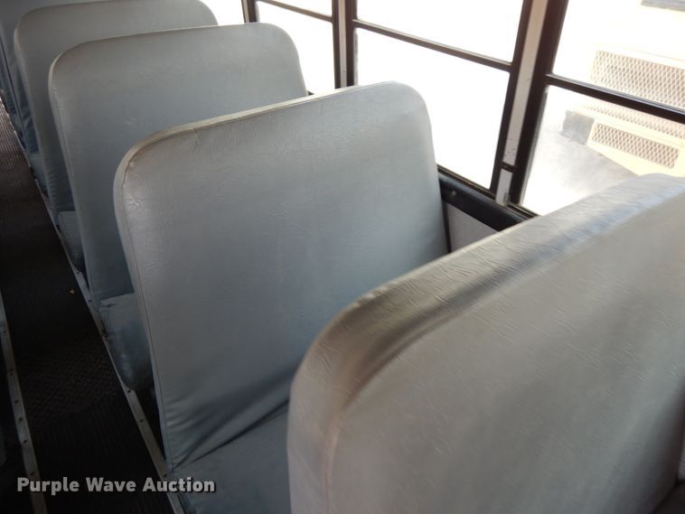 image for item DH6645 2003 Thomas Built Saf-T-Liner  school bus