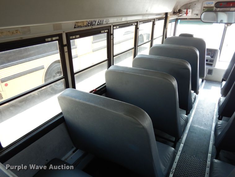 image for item DH6645 2003 Thomas Built Saf-T-Liner  school bus