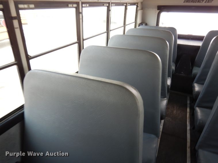 image for item DH6645 2003 Thomas Built Saf-T-Liner  school bus