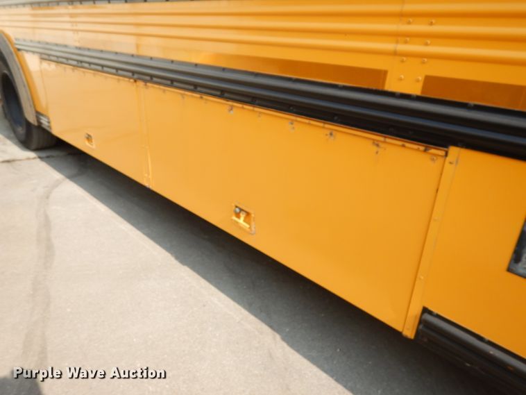 image for item DH6645 2003 Thomas Built Saf-T-Liner  school bus