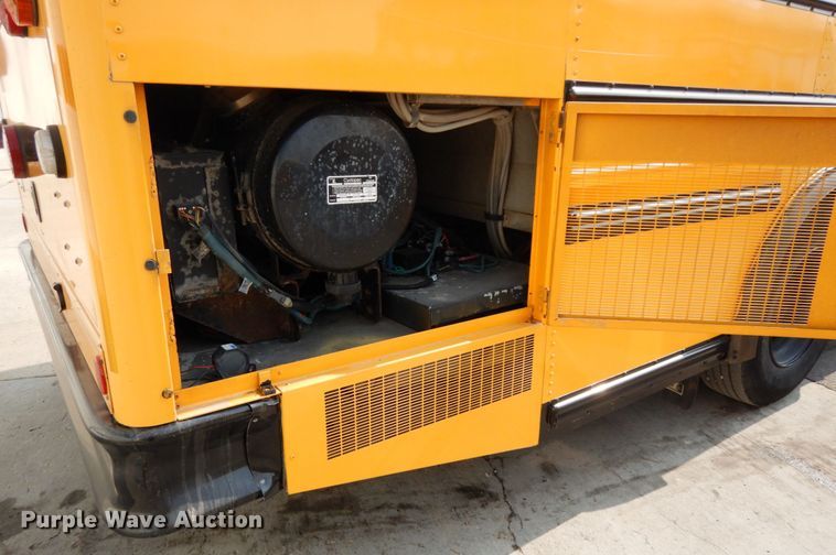 image for item DH6645 2003 Thomas Built Saf-T-Liner  school bus