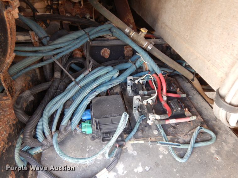 image for item DH6645 2003 Thomas Built Saf-T-Liner  school bus