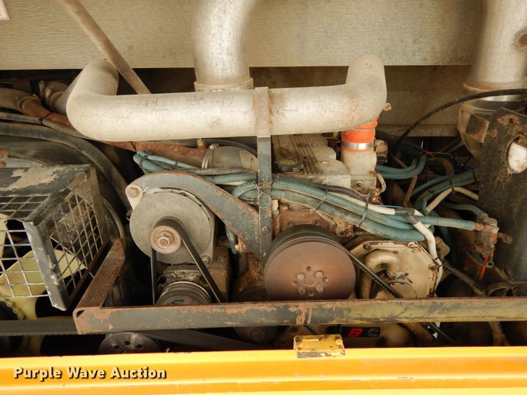 image for item DH6645 2003 Thomas Built Saf-T-Liner  school bus