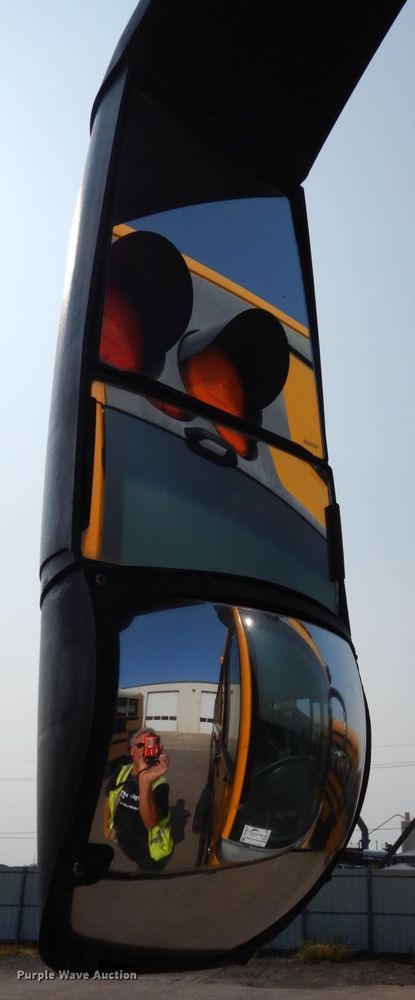 image for item DH6645 2003 Thomas Built Saf-T-Liner  school bus