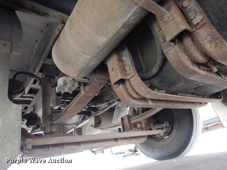 image for item DH6645 2003 Thomas Built Saf-T-Liner  school bus