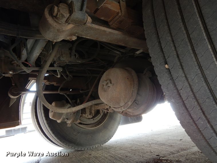 image for item DH6645 2003 Thomas Built Saf-T-Liner  school bus