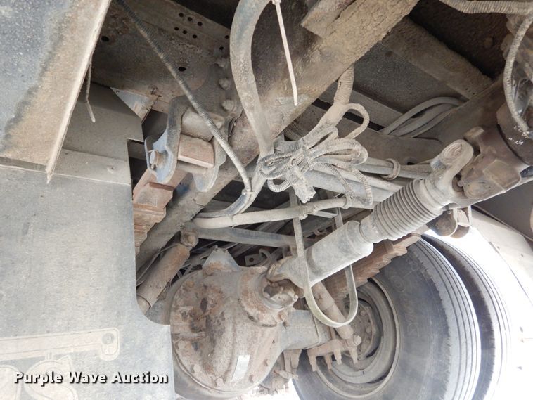 image for item DH6645 2003 Thomas Built Saf-T-Liner  school bus